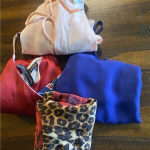 SOLD Lot of 4 Women’s Blouse Sleevelss Tops size XS S lightly worn